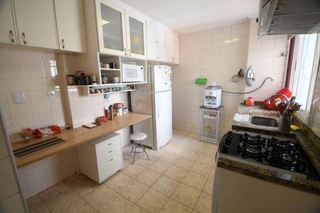 Apartamento à venda com 136m², 3 quartos e 2 vagasCozinha