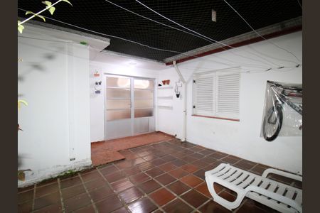 Casa à venda com 87m², 2 quartos e sem vagaQuintal