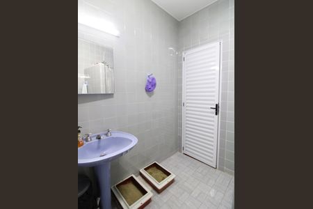 Casa à venda com 87m², 2 quartos e sem vagaBanheiro