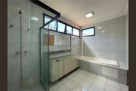 Casa à venda com 310m², 4 quartos e 6 vagas