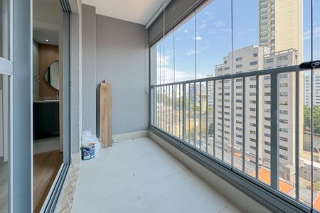 Studio à venda com 28m², 1 quarto e sem vaga Studio à venda com 28m², 1 quarto e sem vagaVaranda