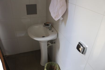 Casa à venda com 135m², 2 quartos e 2 vagasLavabo