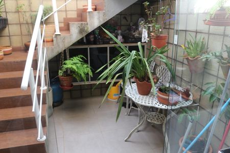 Casa à venda com 135m², 2 quartos e 2 vagasQuintal