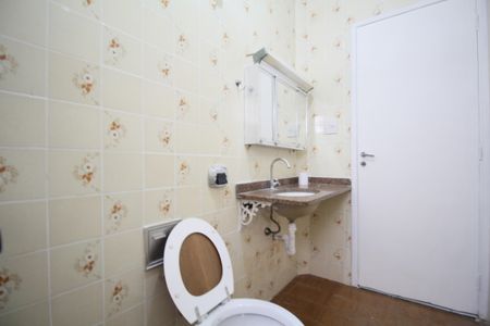 Casa à venda com 70m², 2 quartos e 2 vagasBanheiro