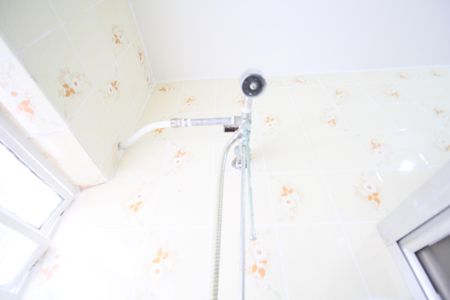 Casa à venda com 70m², 2 quartos e 2 vagasBanheiro