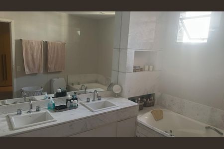 Apartamento à venda com 310m², 4 quartos e 4 vagas Apartamento à venda com 310m², 4 quartos e 4 vagasFoto 23