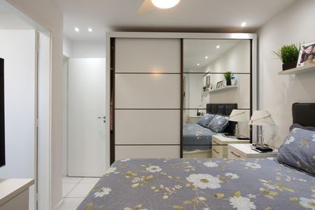 Apartamento à venda com 114m², 4 quartos e 2 vagas Apartamento à venda com 114m², 4 quartos e 2 vagasSuíte