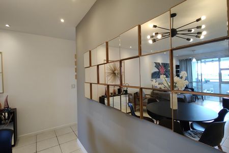 Apartamento à venda com 114m², 4 quartos e 2 vagas Apartamento à venda com 114m², 4 quartos e 2 vagasSala