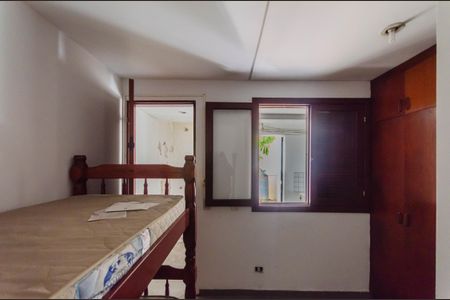 Casa à venda com 350m², 4 quartos e 4 vagas Casa à venda com 350m², 4 quartos e 4 vagasQuarto de Serviço