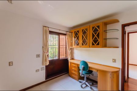 Casa à venda com 350m², 4 quartos e 4 vagas Casa à venda com 350m², 4 quartos e 4 vagasQuarto 2