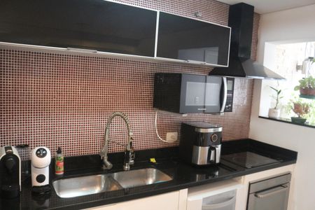 Apartamento à venda com 160m², 2 quartos e 1 vagaCozinha