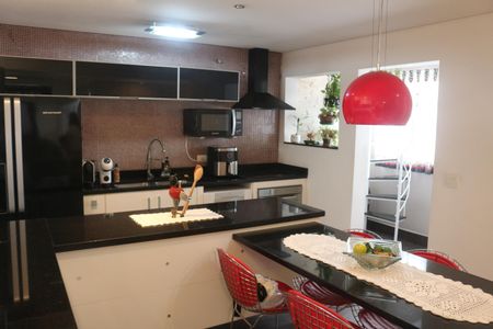 Apartamento à venda com 160m², 2 quartos e 1 vagaCozinha