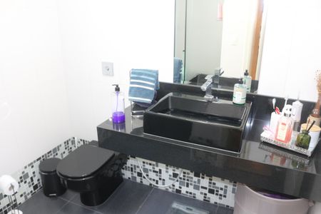 Apartamento à venda com 160m², 2 quartos e 1 vagaBanheiro da Suíte 1