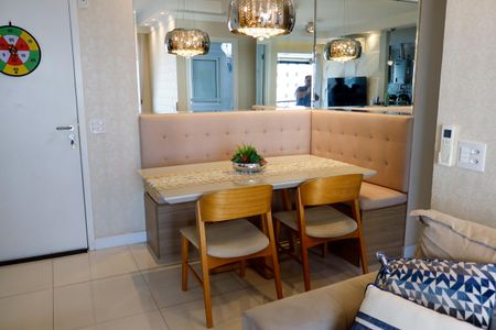 Apartamento à venda com 60m², 2 quartos e 1 vaga Apartamento à venda com 60m², 2 quartos e 1 vagaSala