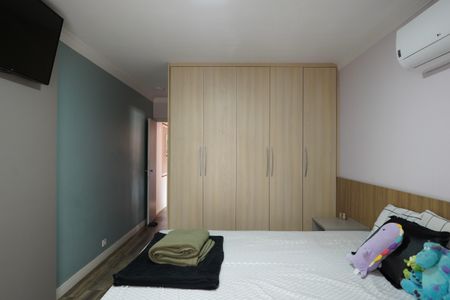 Casa à venda com 290m², 3 quartos e 4 vagasSuíte 1 