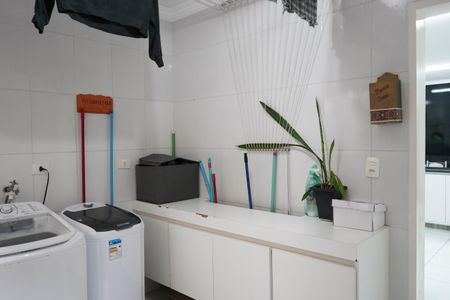 Casa à venda com 290m², 3 quartos e 4 vagasÁrea de Serviço