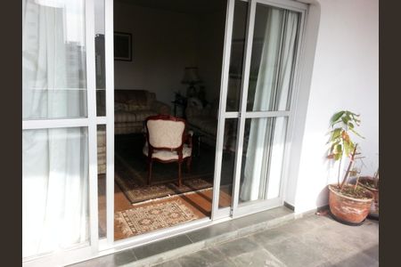 Apartamento à venda com 220m², 4 quartos e 4 vagas Apartamento à venda com 220m², 4 quartos e 4 vagasFoto 03