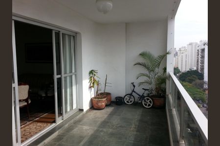 Apartamento à venda com 220m², 4 quartos e 4 vagas Apartamento à venda com 220m², 4 quartos e 4 vagasFoto 09