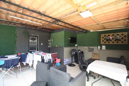 Casa de condomínio à venda com 60m², 3 quartos e 1 vagaTerraço