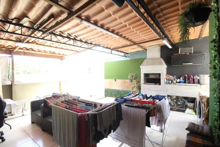 Casa de condomínio à venda com 60m², 3 quartos e 1 vagaTerraço