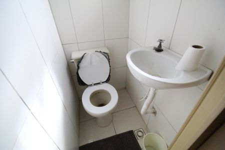 Casa de condomínio à venda com 60m², 3 quartos e 1 vagaBanheiro da suíte