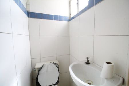 Casa de condomínio à venda com 60m², 3 quartos e 1 vagaBanheiro da suíte