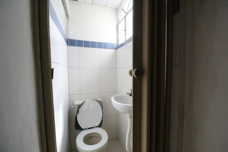 Casa de condomínio à venda com 60m², 3 quartos e 1 vagaBanheiro da suíte