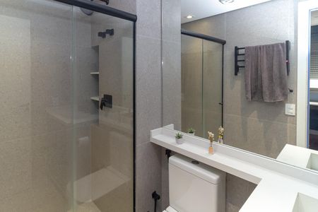 Apartamento à venda com 89m², 2 quartos e 1 vaga Apartamento à venda com 89m², 2 quartos e 1 vagaBanheiro da Suíte 1