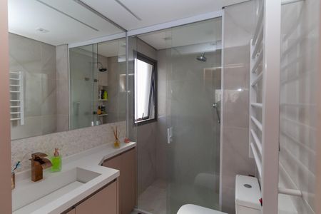 Apartamento à venda com 89m², 2 quartos e 1 vaga Apartamento à venda com 89m², 2 quartos e 1 vagaBanheiro da Suíte 2