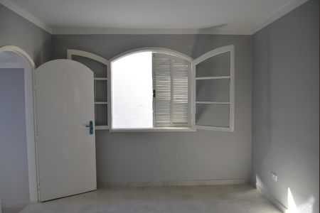 Casa à venda com 143m², 2 quartos e 2 vagasQuarto Suíte