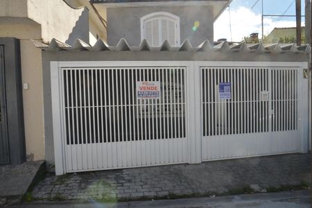 Casa à venda com 143m², 2 quartos e 2 vagasFachada