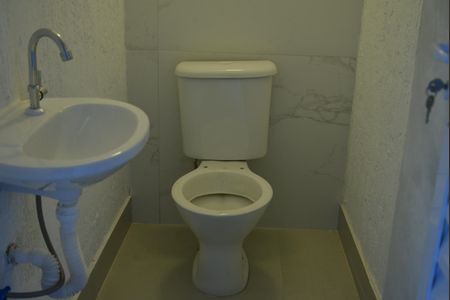 Casa à venda com 143m², 2 quartos e 2 vagasBanheiro de Serviço