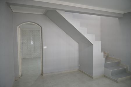 Casa à venda com 143m², 2 quartos e 2 vagasSala