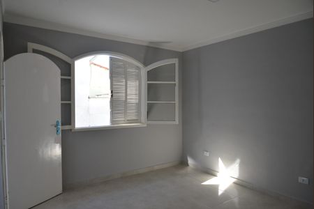 Casa à venda com 143m², 2 quartos e 2 vagasQuarto Suíte