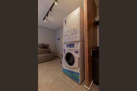 Apartamento à venda com 41m², 2 quartos e 1 vaga Apartamento à venda com 41m², 2 quartos e 1 vagaÁrea Comum - Lavanderia