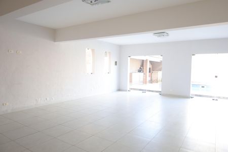 Casa à venda com 350m², 3 quartos e 3 vagasEspaço de Festas