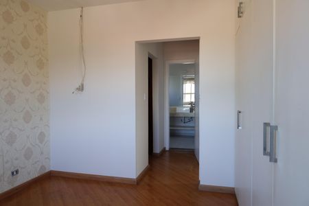 Casa à venda com 350m², 3 quartos e 3 vagasSuíte