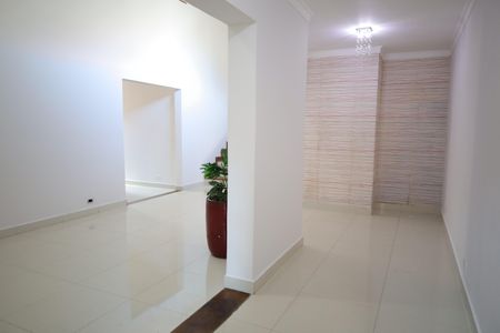 Casa à venda com 350m², 3 quartos e 3 vagasSala