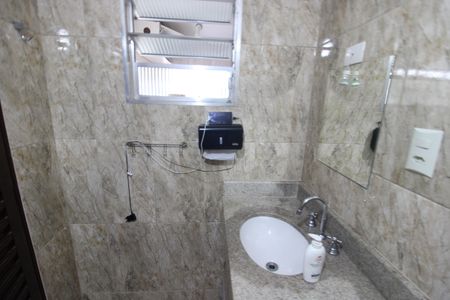 Casa à venda com 150m², 3 quartos e 2 vagasBanheiro 2