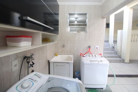 Casa à venda com 150m², 3 quartos e 2 vagasÁrea de Serviço