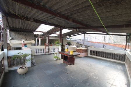 Casa à venda com 150m², 3 quartos e 2 vagasQuintal