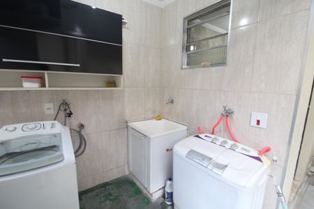 Casa à venda com 150m², 3 quartos e 2 vagasÁrea de Serviço