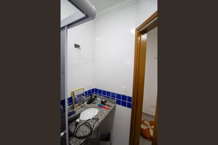 Casa de condomínio à venda com 55m², 2 quartos e 1 vaga Casa de condomínio à venda com 55m², 2 quartos e 1 vagaBanheiro da Suíte 1