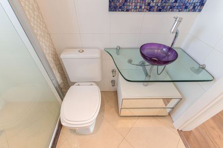 Apartamento à venda com 100m², 2 quartos e 2 vagas Apartamento à venda com 100m², 2 quartos e 2 vagasBanheiro