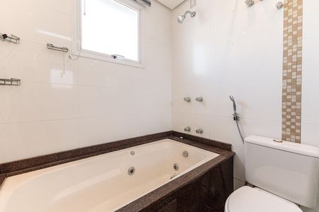 Apartamento à venda com 100m², 2 quartos e 2 vagas Apartamento à venda com 100m², 2 quartos e 2 vagasBanheiro da Suíte