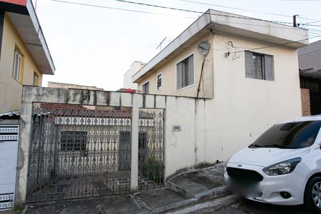 Casa à venda com 229m², 5 quartos e 2 vagas Casa à venda com 229m², 5 quartos e 2 vagasFachada