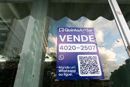 Casa à venda com 229m², 5 quartos e 2 vagas Casa à venda com 229m², 5 quartos e 2 vagasPlaquinha