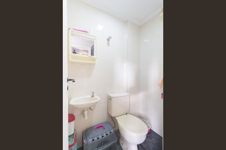 Apartamento à venda com 133m², 3 quartos e 2 vagas Apartamento à venda com 133m², 3 quartos e 2 vagasBanheiro de Serviço