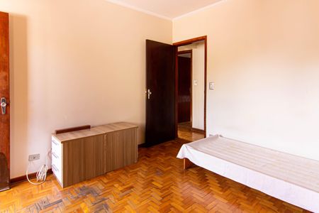 Casa à venda com 228m², 3 quartos e 5 vagas Casa à venda com 228m², 3 quartos e 5 vagasQuarto 2