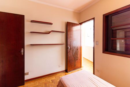 Casa à venda com 228m², 3 quartos e 5 vagas Casa à venda com 228m², 3 quartos e 5 vagasQuarto 1